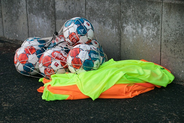 通过出色的 通过出色的